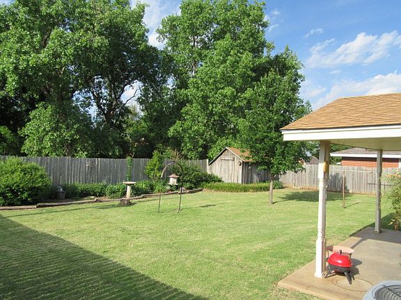5th image of 1024 W Iris Ave