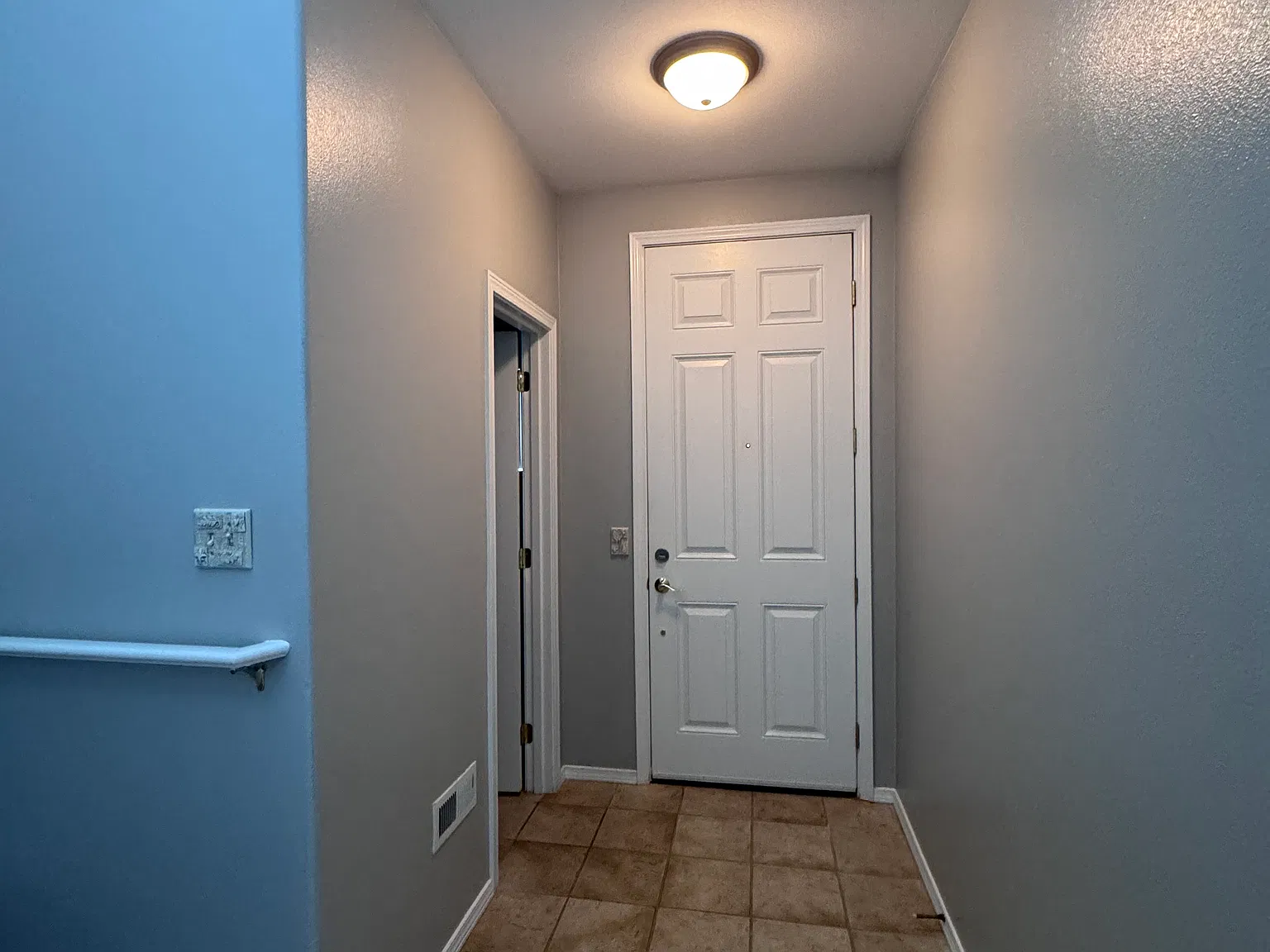 2 bed, 2.5 bath, 1250 sqft, $2,600 — Photo 2