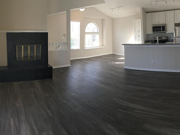 4th image of 1373 Ivy Ln #49-202