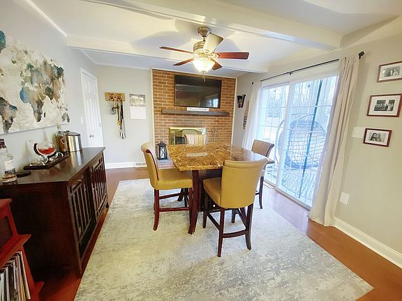 4th image of 121 Chapel Hill Dr