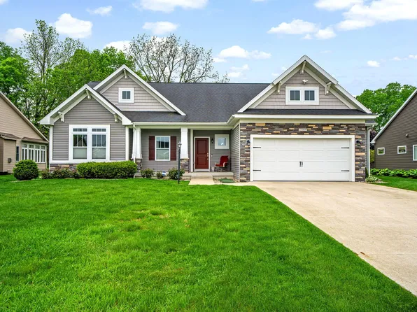 21069 Diamond Harbor Ct, Cassopolis, MI 49031