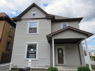 1202 Vine St, Connellsville, PA, 15425