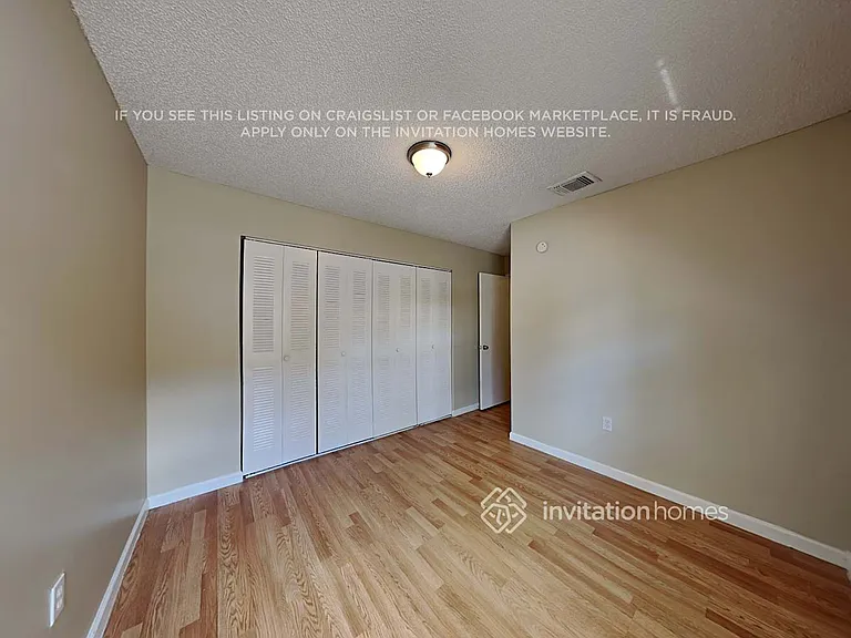 13641 Newport Mnr — Photo 11