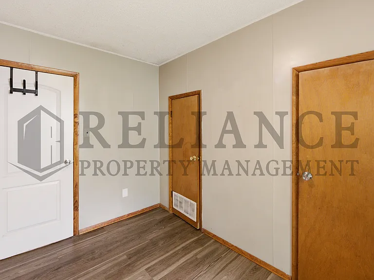1028 W Munnell Ave — Photo 21