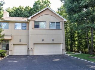26 Rio Vista Dr, Allendale, NJ 07401