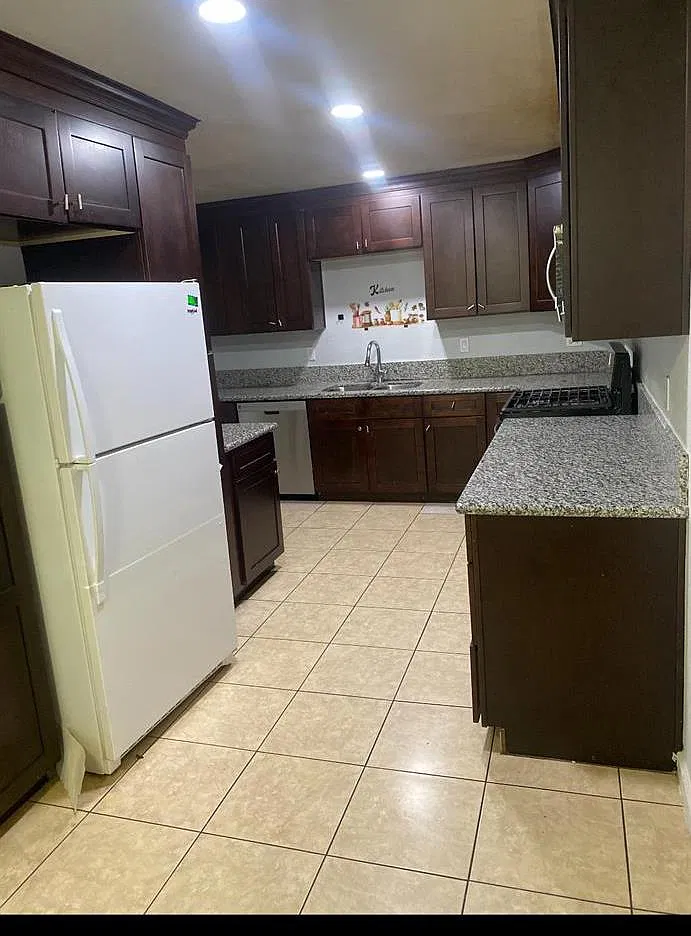 3 bed, 1656 sqft, $2,200 — Photo 3