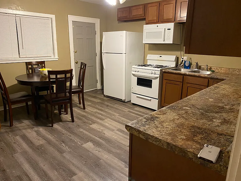 2020 25th Ave N #1 — Photo 7