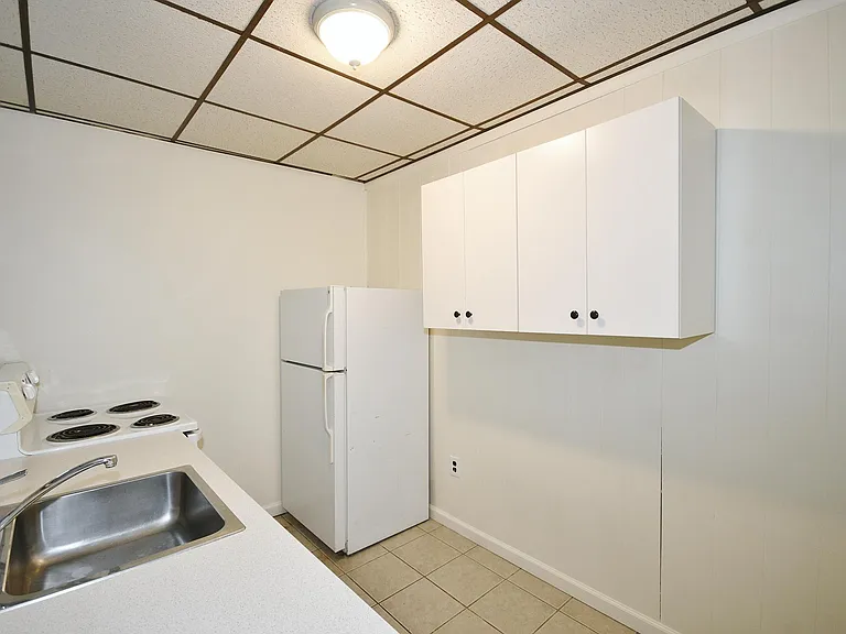 2040 Brownsville Rd #A — Photo 7