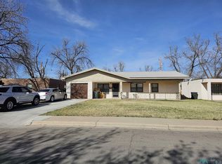 1009 N 6th St, Carlsbad, NM 88220