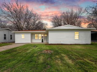5832 Tracyne Dr, Westworth Village, TX 76114
