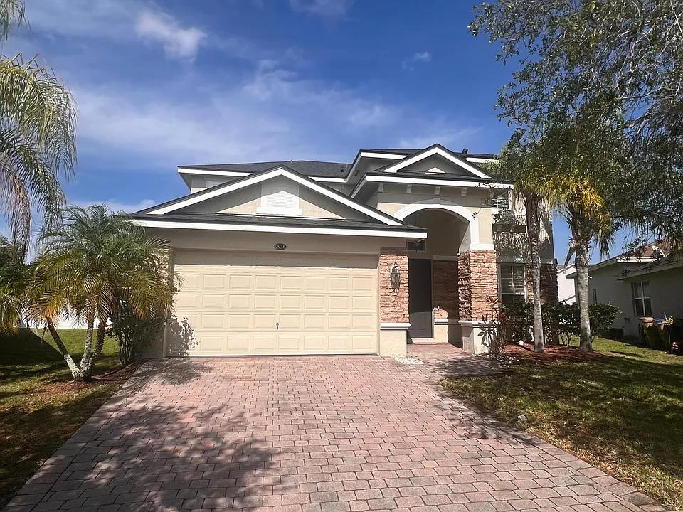 2936 Bonita Cir