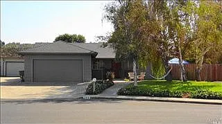 348 Kirbyson Ct photo 1