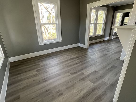 3rd image of 726 Henderson Ave