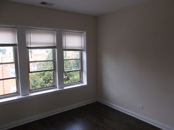 3rd image of 4713 W Cornelia Ave #W2