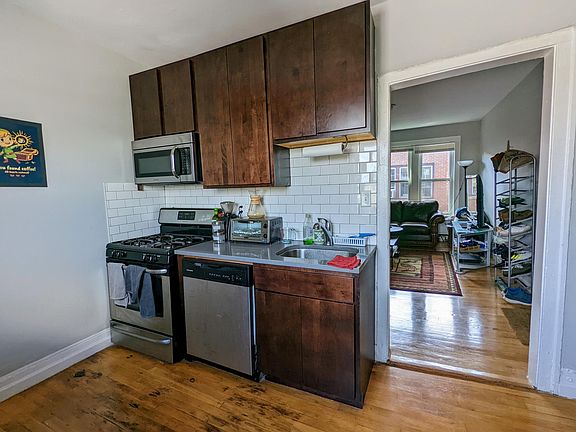4th image of 1948 1/2 N Spaulding Ave #3B