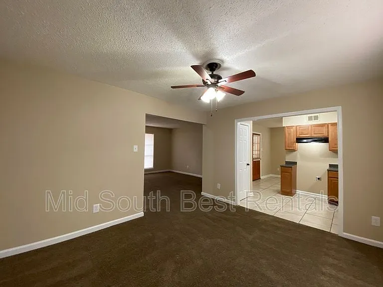 5020 French Bend Ln — Photo 2