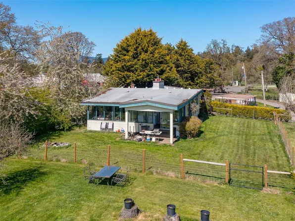 1899 John Rd, North Saanich, BC V8L 5S8