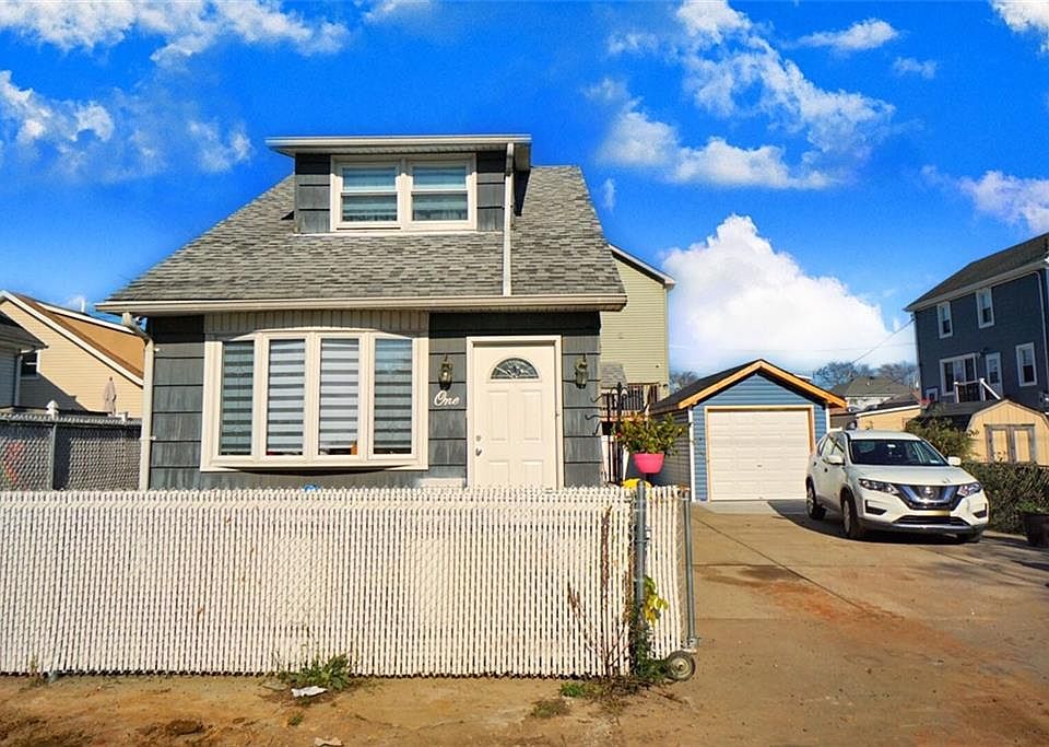 1 Seafoam St Staten Island Ny 10306 Zillow 1 Seafoam St Staten Island Ny 10306 Zillow