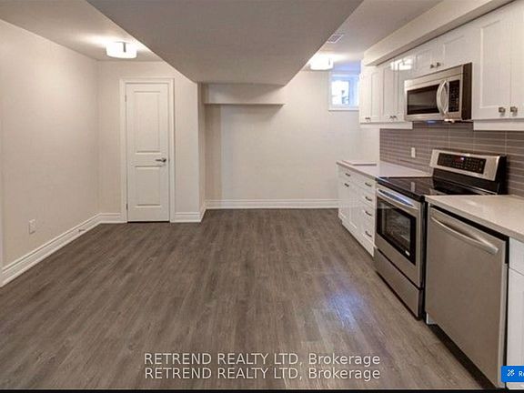 4th image of 892 Palmerston Ave