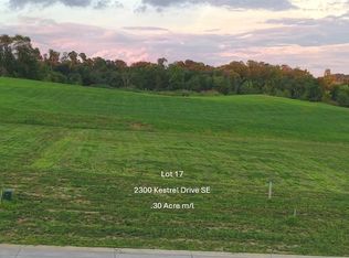 2300 Kestrel Dr SE, Cedar Rapids, IA