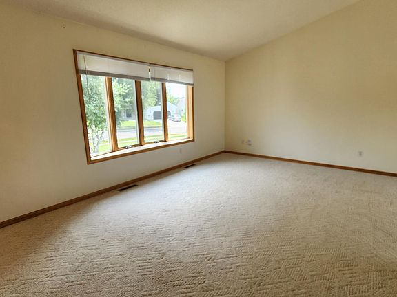 4th image of 4608 Canterbury Ct NW