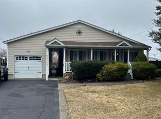 475 Old North Ocean Ave, Patchogue, NY 11772