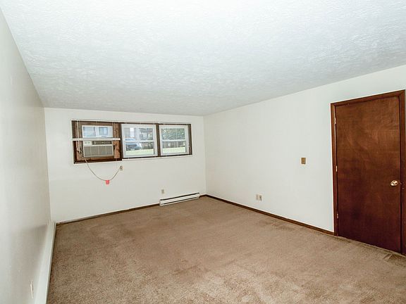 5th image of 102 N Orr Dr #2