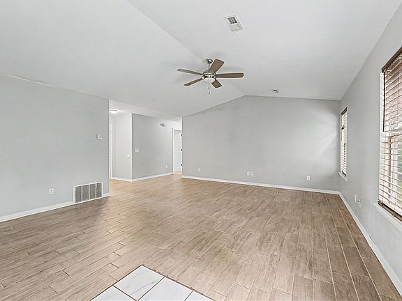4th image of 3015 W Wildflower St