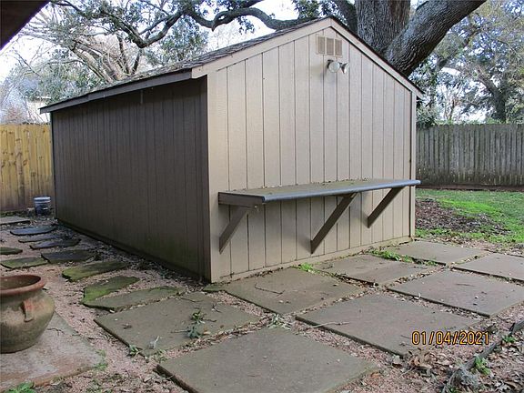 5th image of 236 Huckleberry Dr