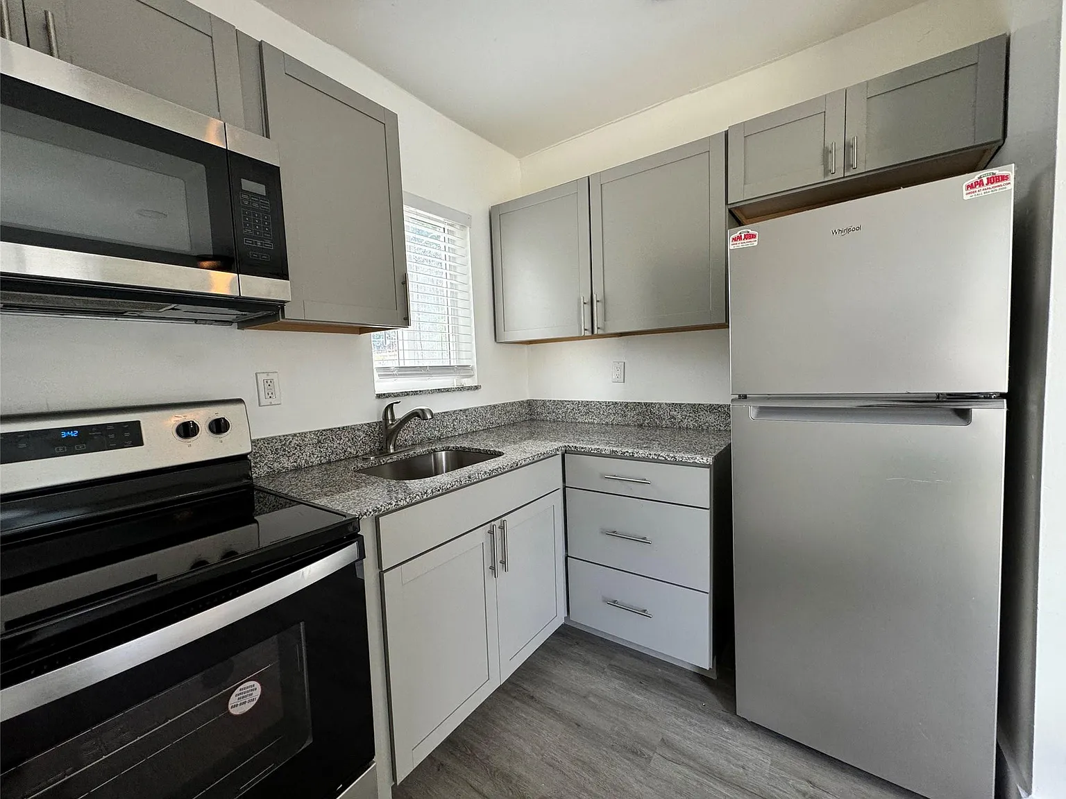 1 bed, 1.0 bath, 600 sqft, $1,750 — Photo 3