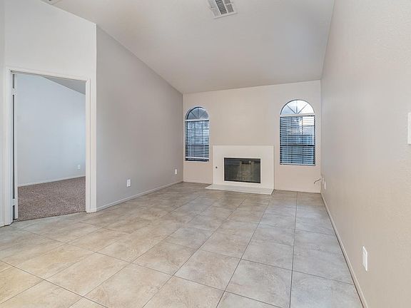 5th image of 78441 Avenue 42 APT E