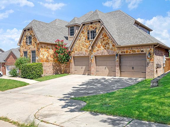 3rd image of 1208 Catherine Ln