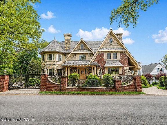 2nd image of 125 Benedict Rd