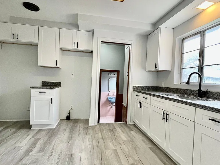 24091 Dante St — Photo 2