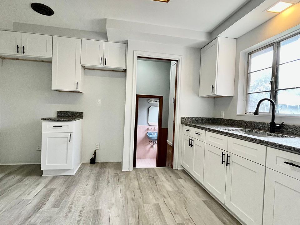 24091 Dante St, photo 2
