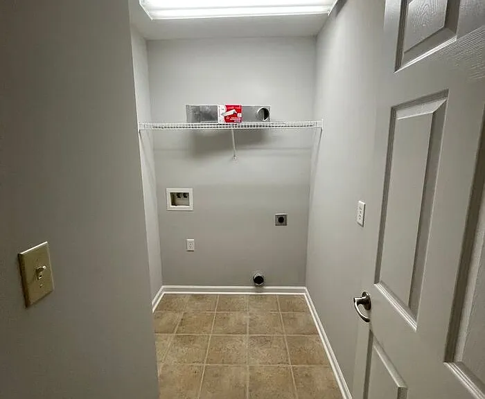 7920 Ellisville Ln — Photo 12