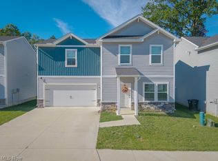 496 Auld Farm Cir, Akron, OH 44320