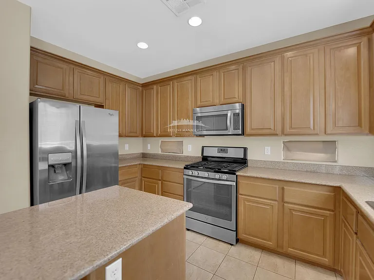 680 Forest Peak St — Photo 15