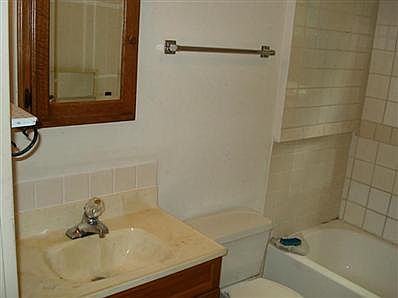 4th image of 4937 W Vermont St