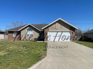 644 N Cox Ave, Republic, MO 65738