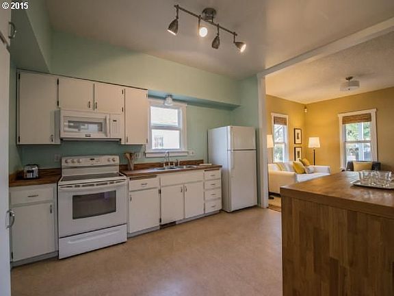 5th image of 6615 NE Garfield Ave