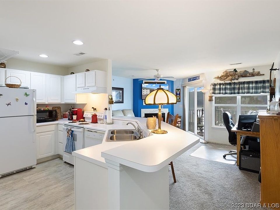 1st image of 549 Park Place Dr #3E