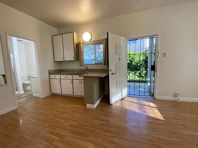 43136 Starr St — Photo 4