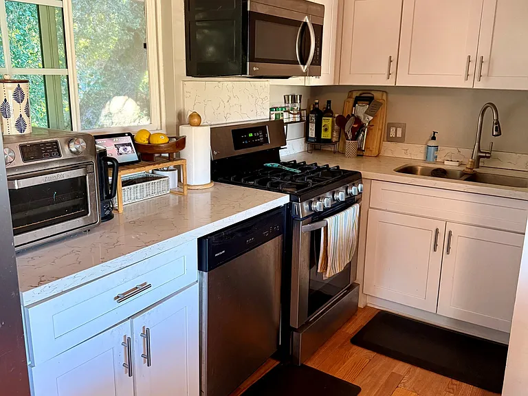 3755 Crownridge Dr — Photo 9