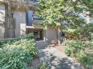 6055 35th Ave SW APT 205, Seattle, WA 98126