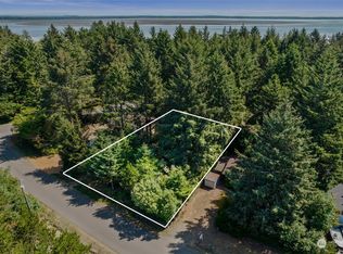 792 Copalis Ave NE, Ocean Shores, WA