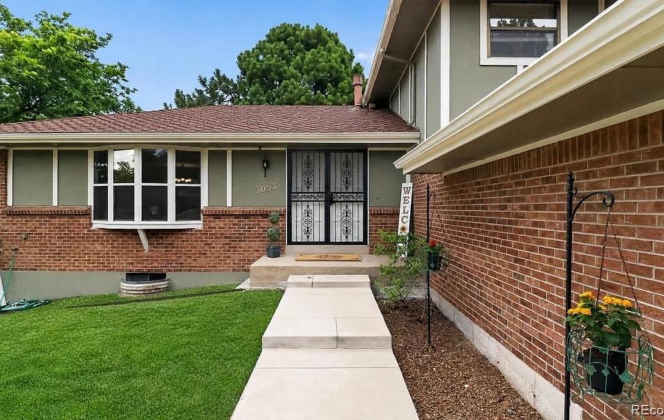 1st image of 3053 E Phillips Drive
