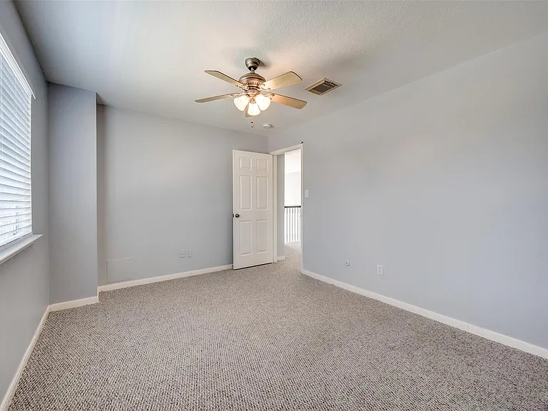 21318 Rose Hollow Ln — Photo 34