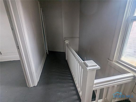 5th image of 303 Jervis St #303