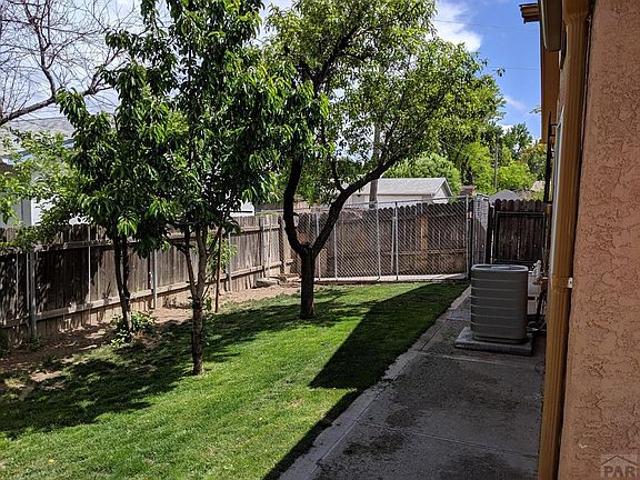 3rd image of 3911 Surfwood Ln